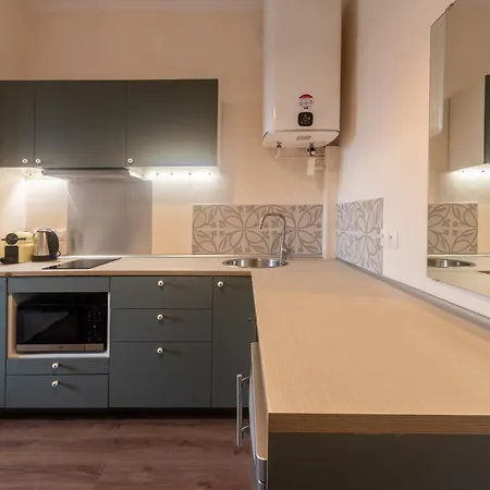 Apartment Cosy - A 10min Du Metro